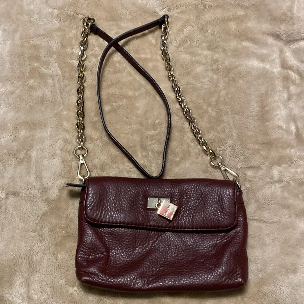 Calvin Kline small burgundy leather crossbody - Picture 9 of 12